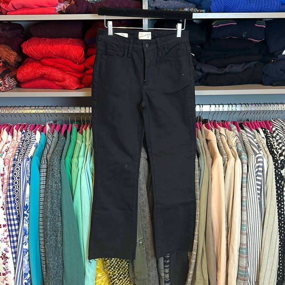 Universal Thread ankle bootcut raw hem black jeans size 0